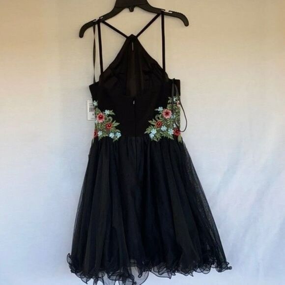 BLONDIE Sleeveless Short Fit + Flare Party Dress - Picture 8 of 12